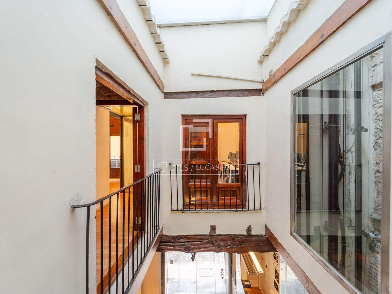 Kommersiell till salu i Valencia stad - 1 330 000 € (Ref: 10048441)