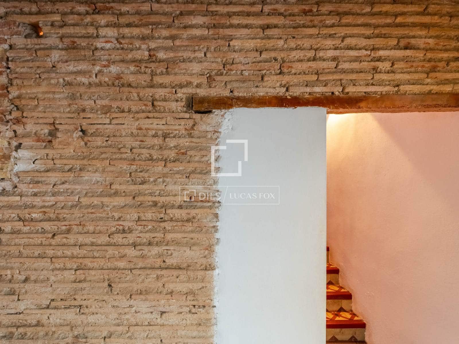 Kommersiell till salu i Valencia stad - 1 330 000 € (Ref: 10048441)