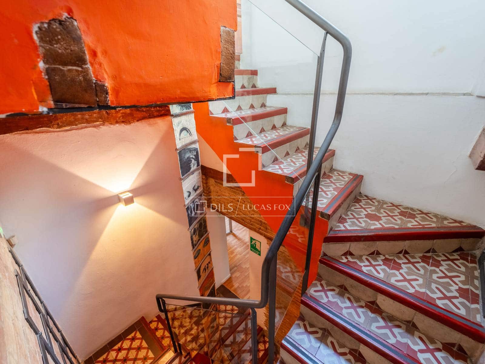 Kommersiell till salu i Valencia stad - 1 330 000 € (Ref: 10048441)