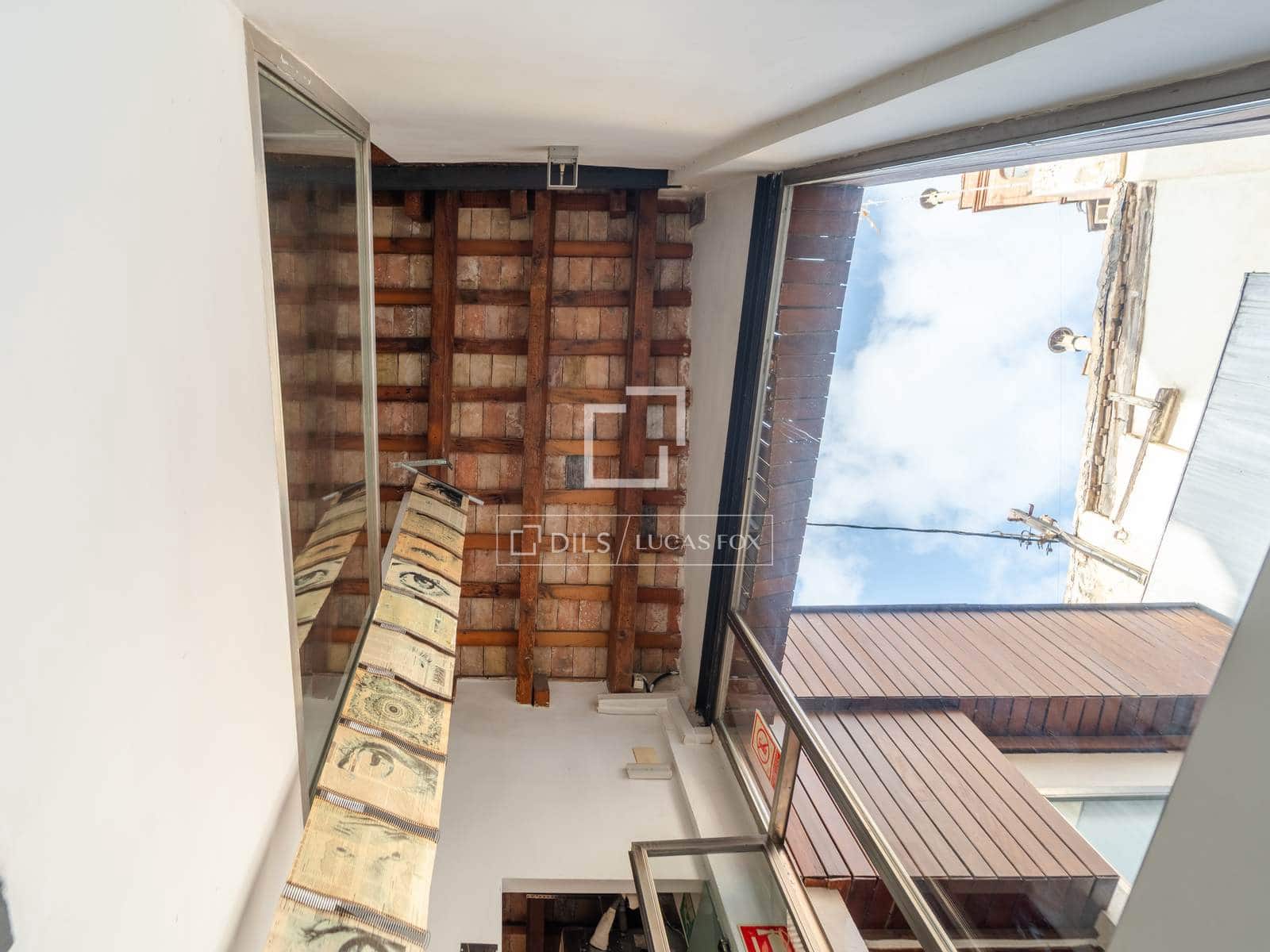 Kommersiell till salu i Valencia stad - 1 330 000 € (Ref: 10048441)