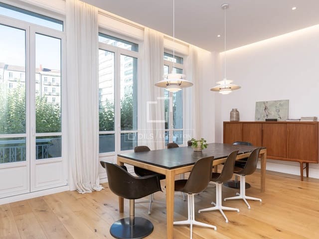4 sypialnia Apartament na sprzedaż w Vigo z garażem - 940 000 € (Ref: 10048442)