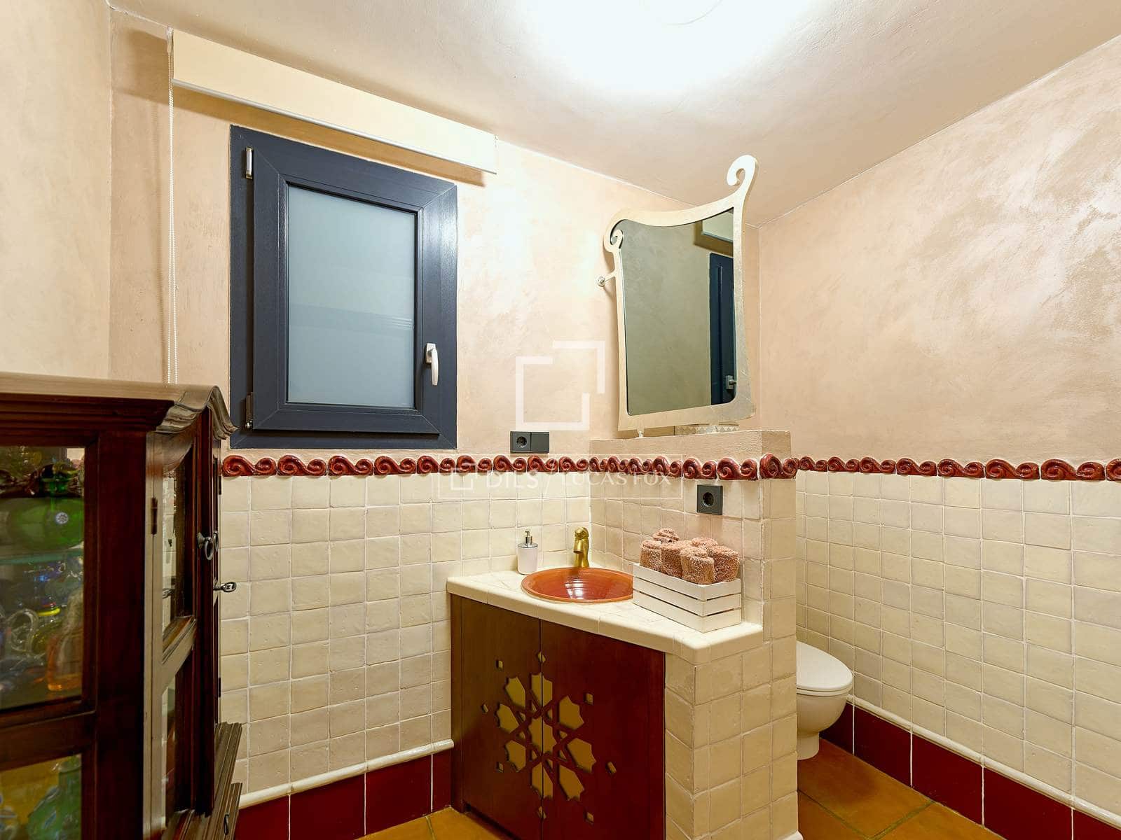 4 soverom Villa til salgs i La Zubia med svømmebasseng garasje - € 1 395 000 (Ref: 10048504)