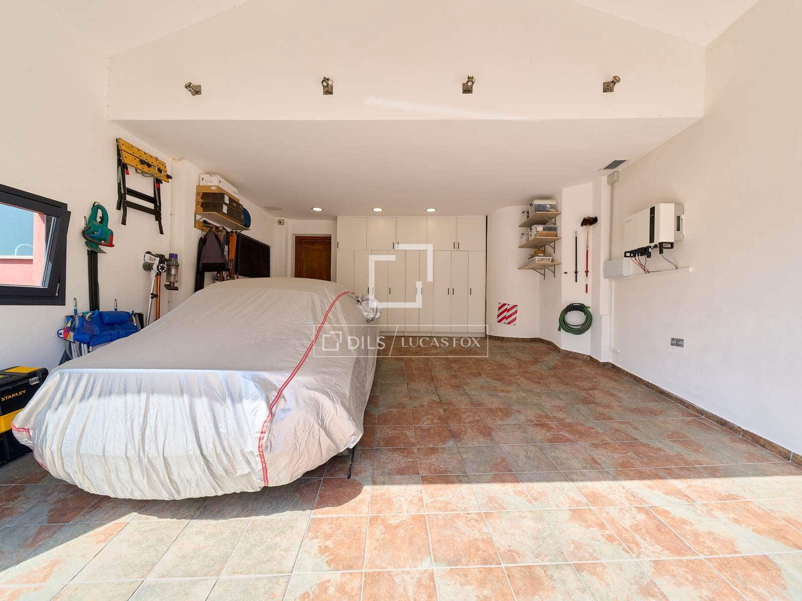 4 soverom Villa til salgs i La Zubia med svømmebasseng garasje - € 1 395 000 (Ref: 10048504)