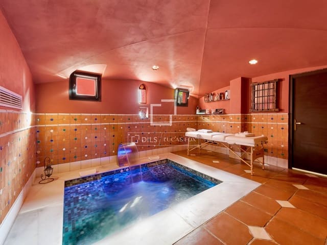 4 slaapkamer Villa te koop in La Zubia met zwembad garage - € 1.395.000 (Ref: 10048504)