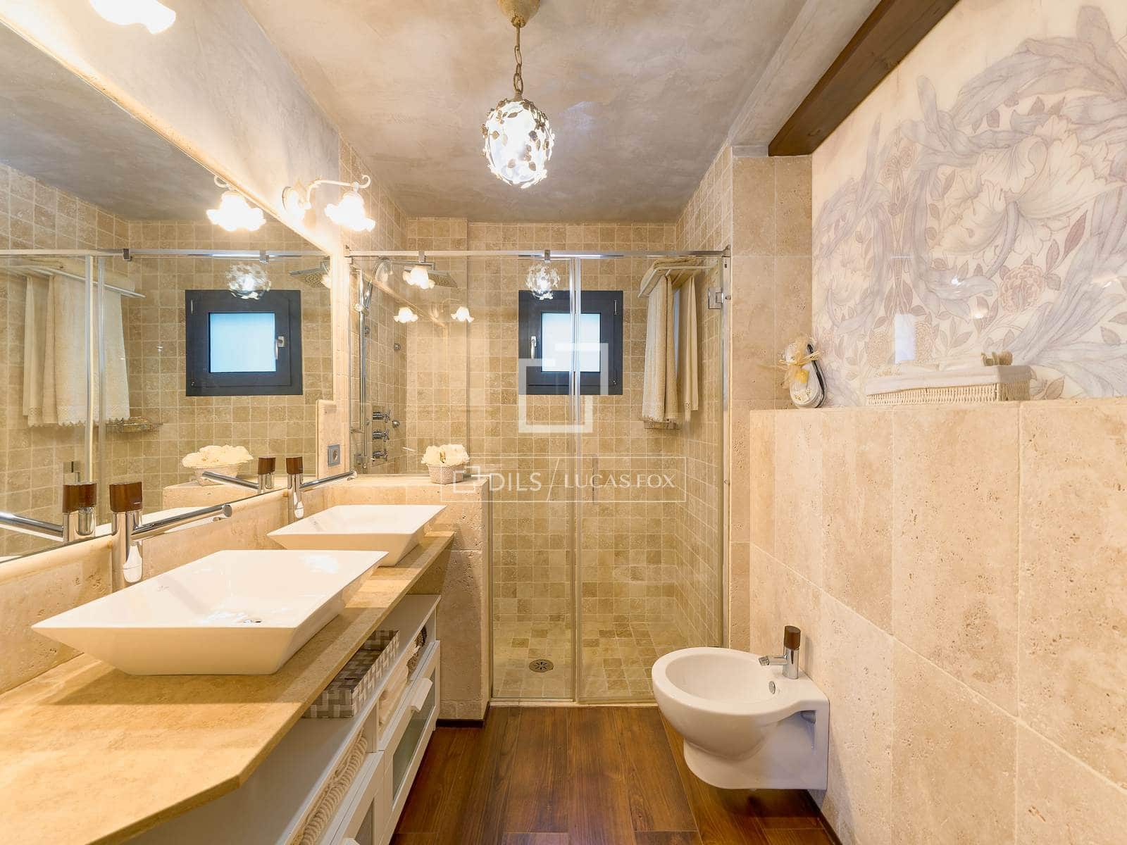 4 soverom Villa til salgs i La Zubia med svømmebasseng garasje - € 1 395 000 (Ref: 10048504)
