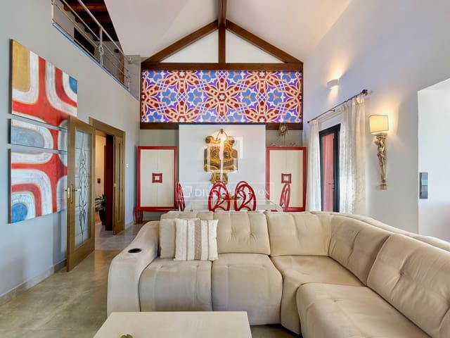 4 slaapkamer Villa te koop in La Zubia met zwembad garage - € 1.395.000 (Ref: 10048504)