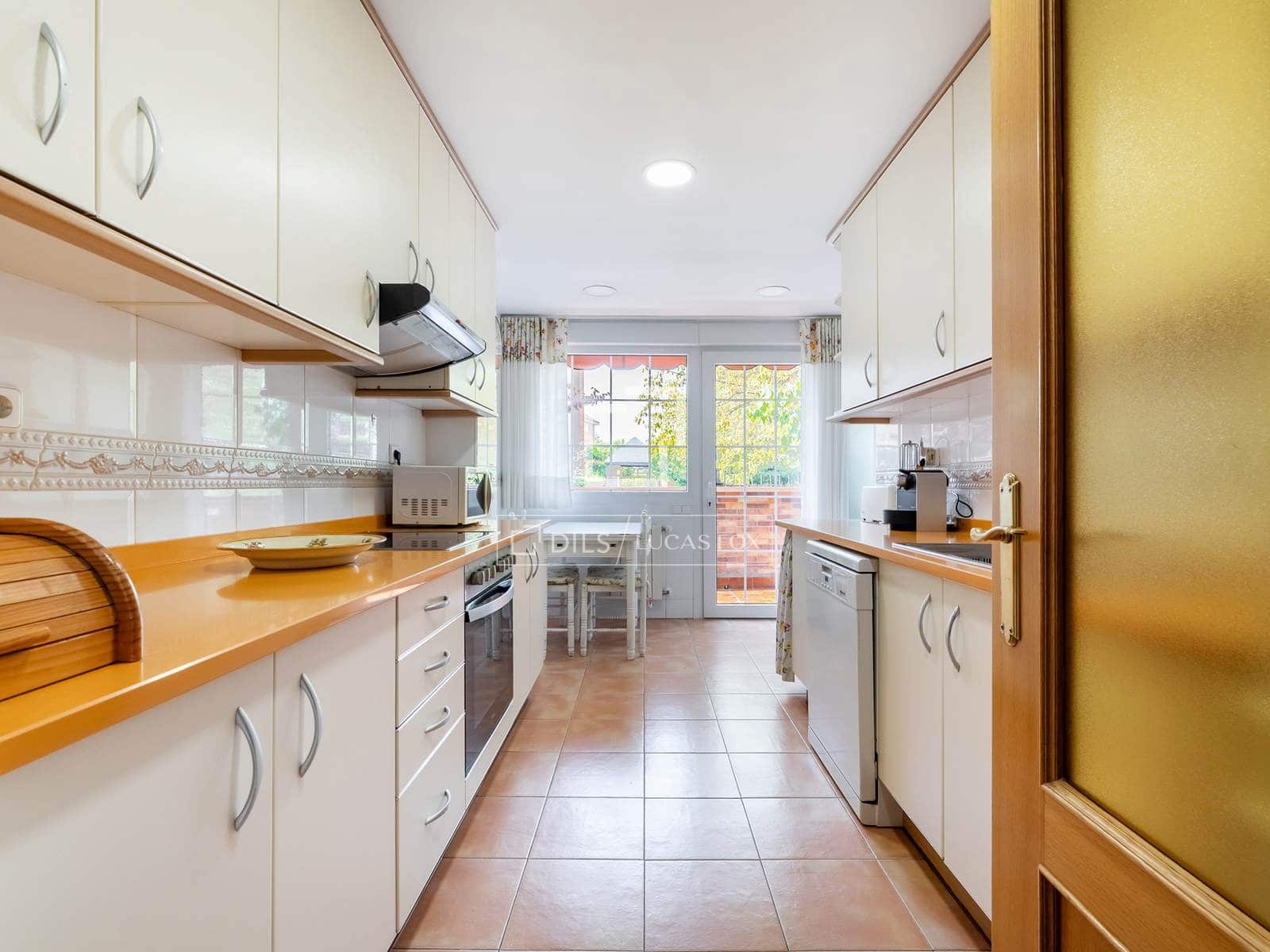 4 Zimmer Apartment zu verkaufen in Majadahonda mit Pool Garage - 915.000 € (Ref: 10050437)