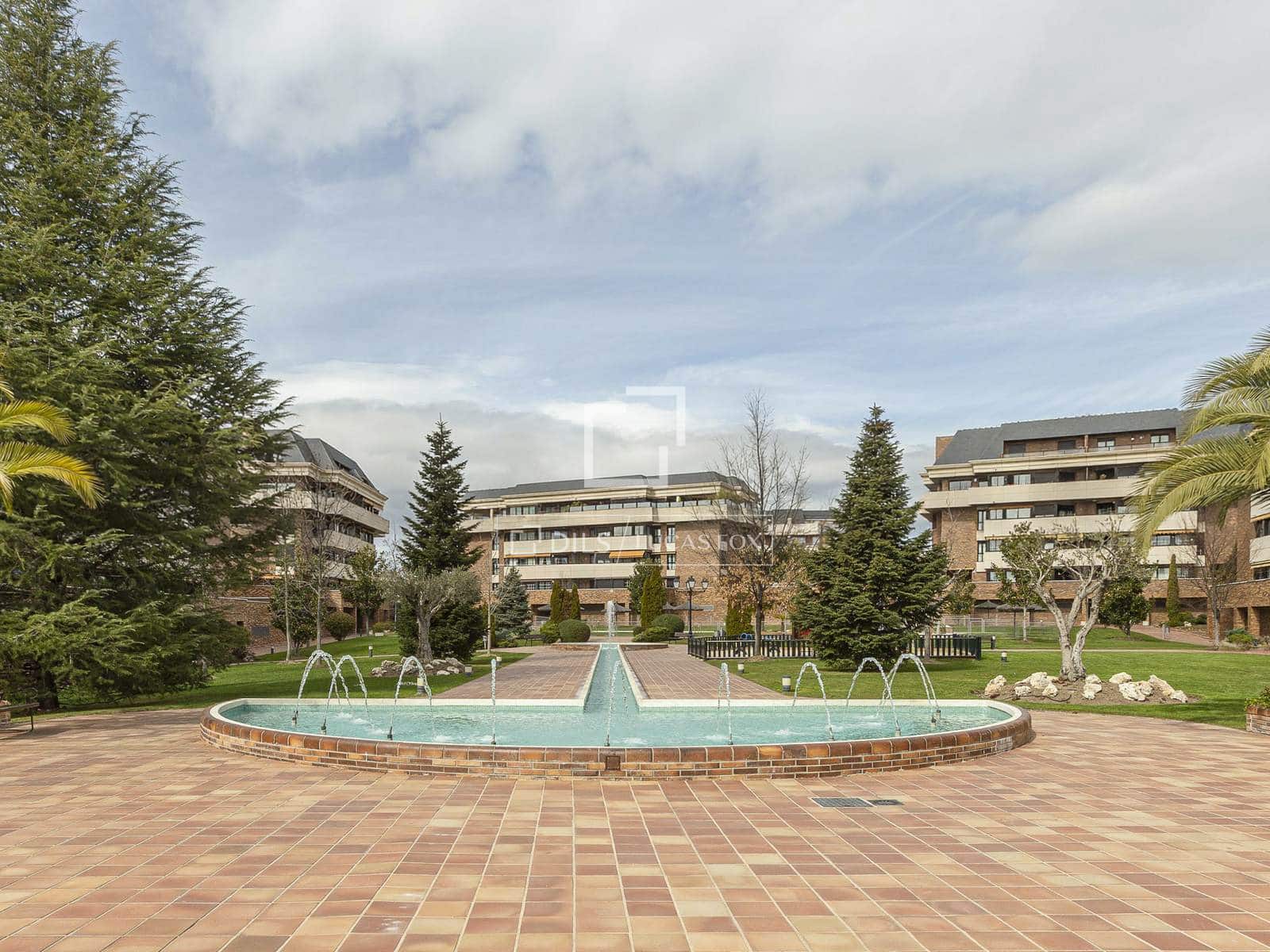 4 Zimmer Apartment zu verkaufen in Majadahonda mit Pool Garage - 915.000 € (Ref: 10050437)