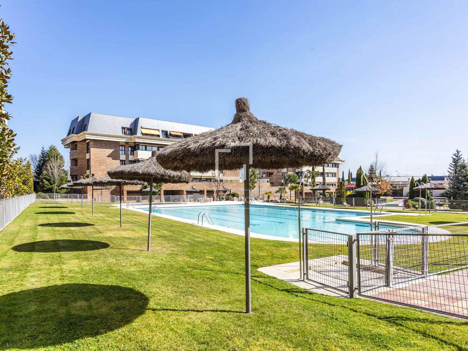 4 Zimmer Apartment zu verkaufen in Majadahonda mit Pool Garage - 915.000 € (Ref: 10050437)