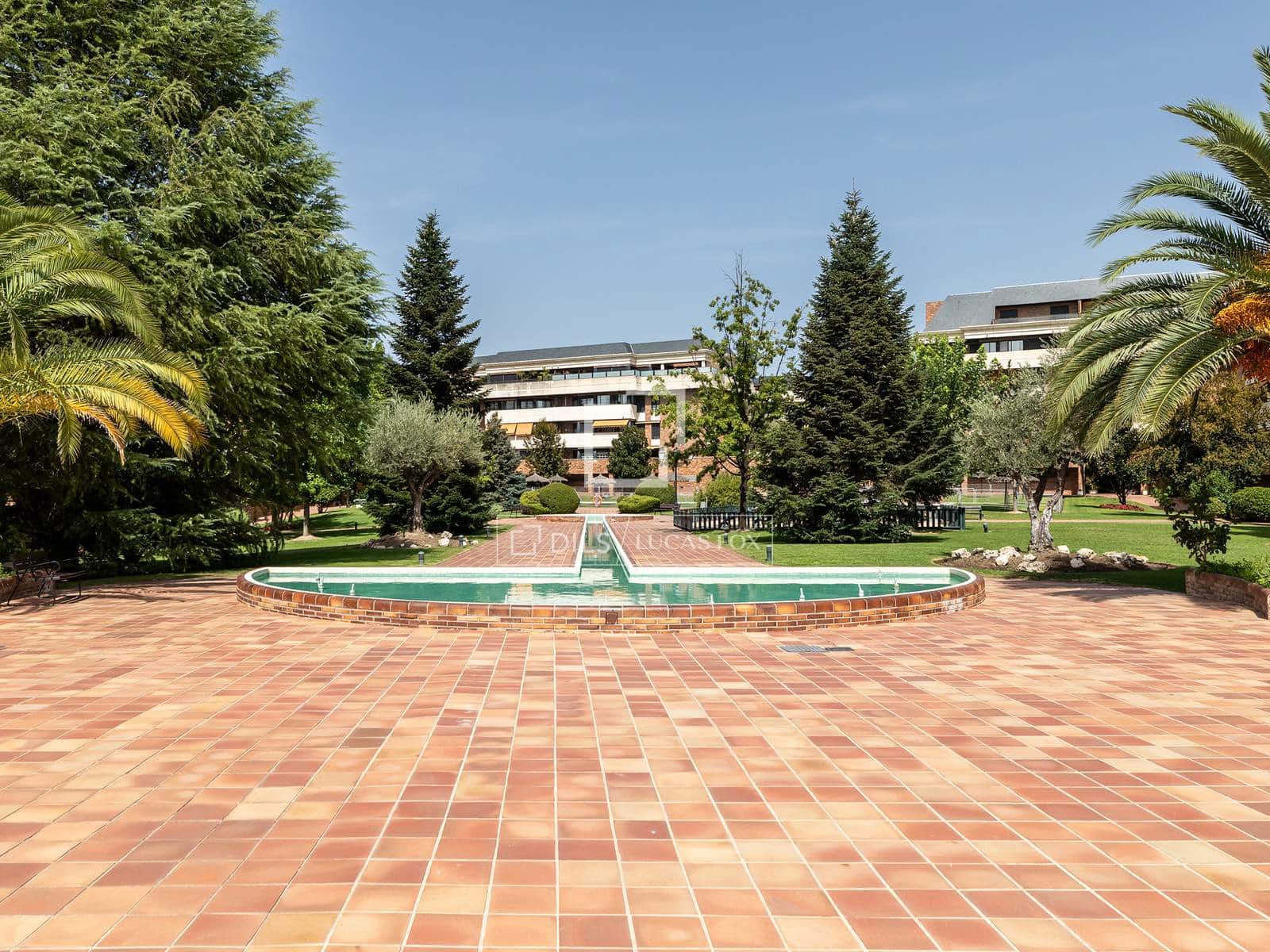 4 Zimmer Apartment zu verkaufen in Majadahonda mit Pool Garage - 915.000 € (Ref: 10050437)