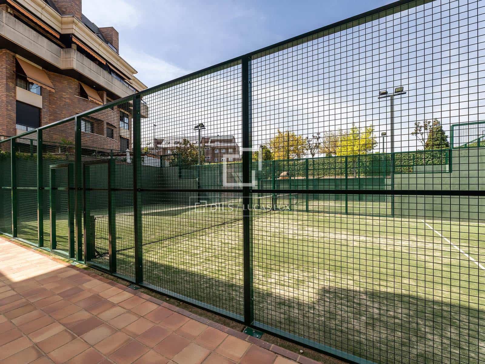 4 Zimmer Apartment zu verkaufen in Majadahonda mit Pool Garage - 915.000 € (Ref: 10050437)