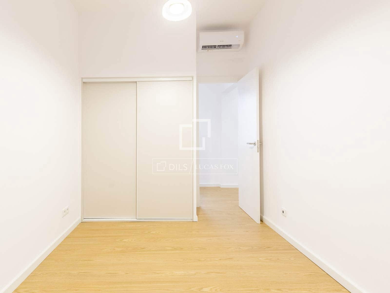 4 sypialnia Apartament na sprzedaż w Miasto Barcelona - 625 000 € (Ref: 10050694)