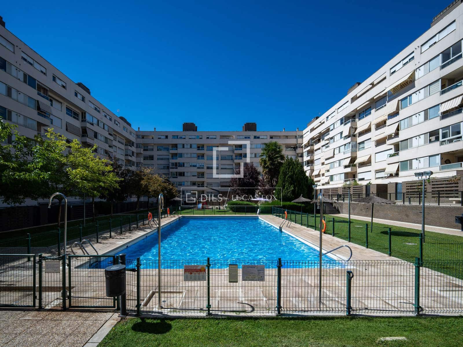 3 makuuhuone Huoneisto vuokrattavana paikassa Madrid kaupunki mukana uima-altaan 
autotalli - 2 450 € (Ref: 10051975)