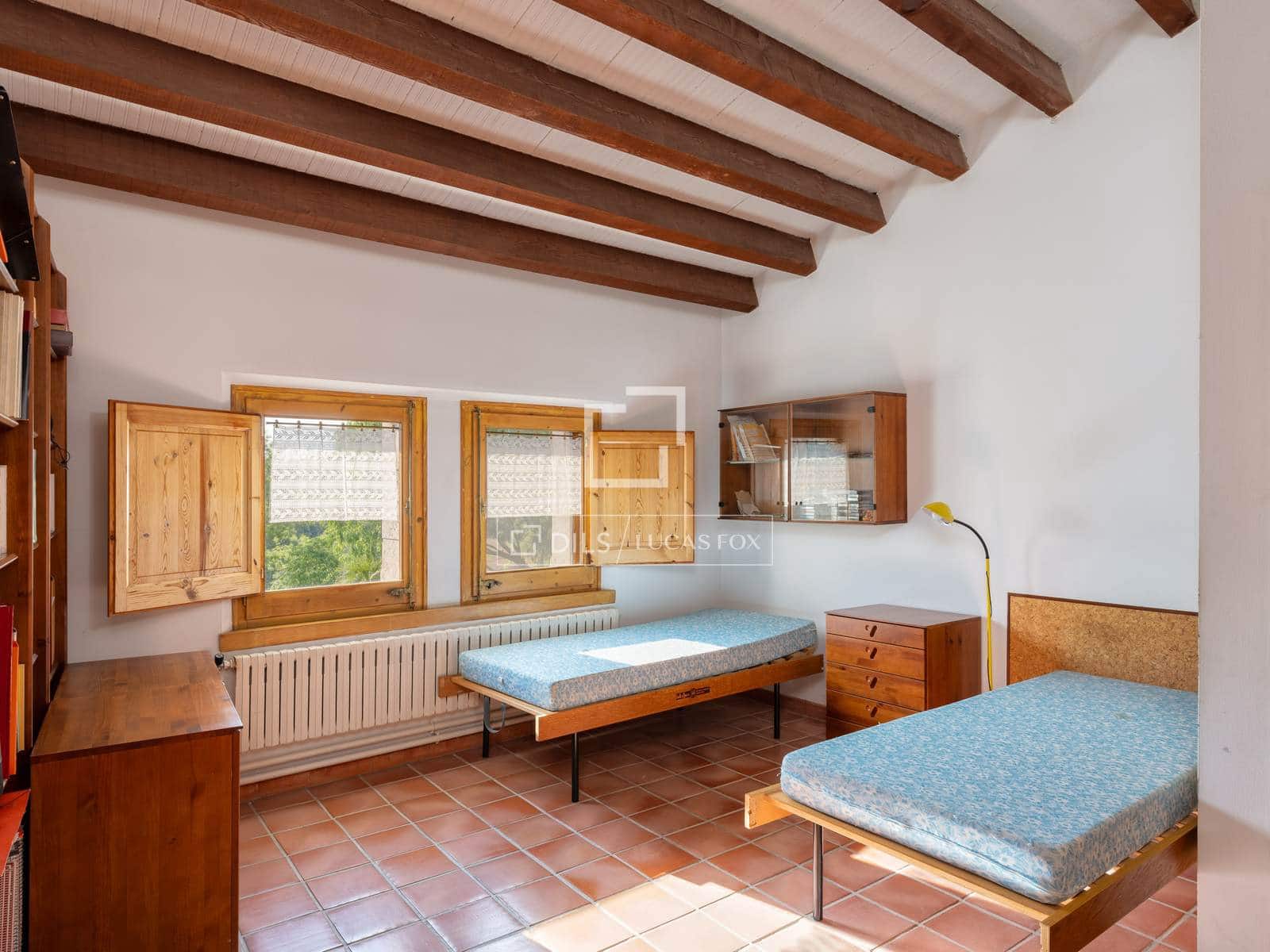 5 sypialnia Finka/Dom wiejski na sprzedaż w Cabanelles - 695 000 € (Ref: 10052054)