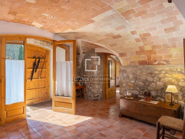Finca/Casa Rural de 5 habitaciones en Cabanelles en venta - 695.000 € (Ref: 10052054)