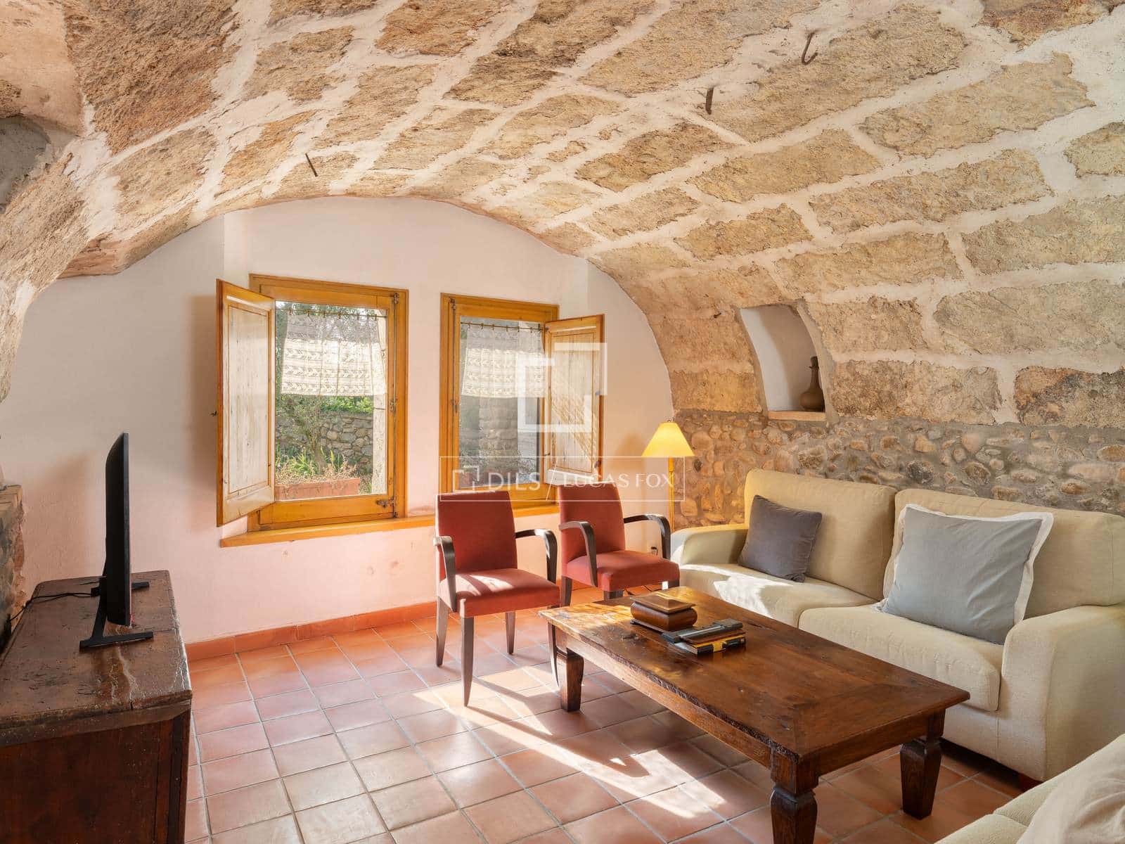 5 sypialnia Finka/Dom wiejski na sprzedaż w Cabanelles - 695 000 € (Ref: 10052054)