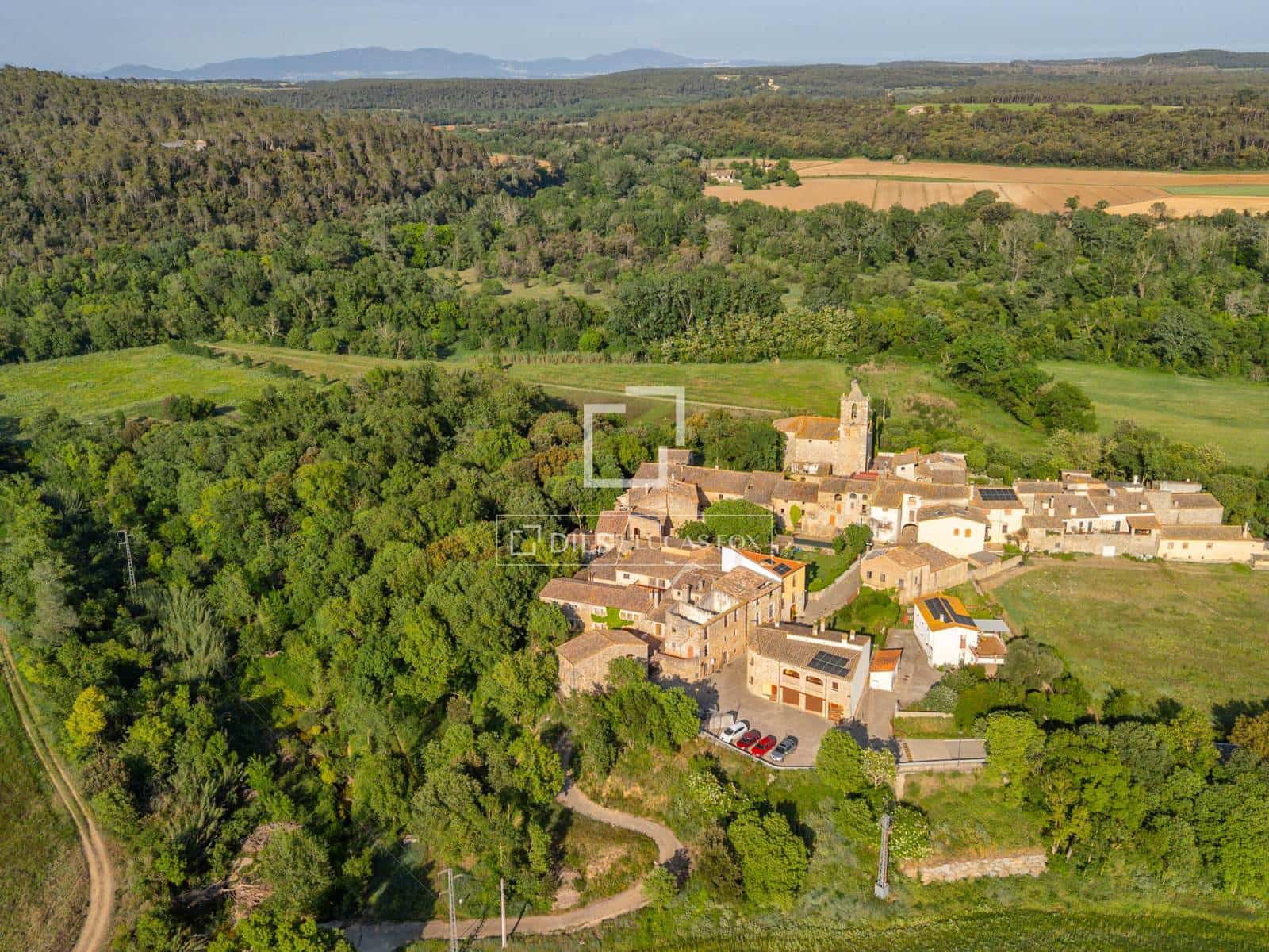 5 sypialnia Finka/Dom wiejski na sprzedaż w Cabanelles - 695 000 € (Ref: 10052054)