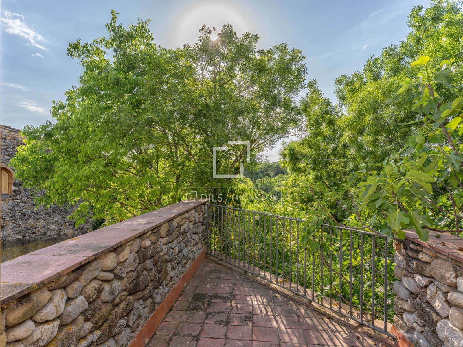 5 sypialnia Finka/Dom wiejski na sprzedaż w Cabanelles - 695 000 € (Ref: 10052054)