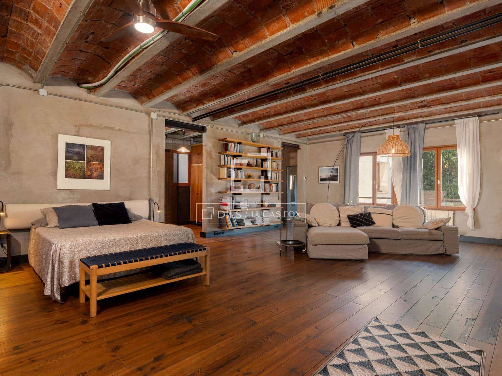 5 soverom Kommersiell til salgs i Girona by med garasje - € 2 100 000 (Ref: 10052056)