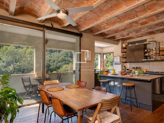 5 soverom Kommersiell til salgs i Girona by med garasje - € 2 100 000 (Ref: 10052056)