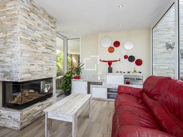 Chalet de 5 habitaciones en Cerdanyola del Vallès en venta con garaje - 980.000 € (Ref: 10052284)