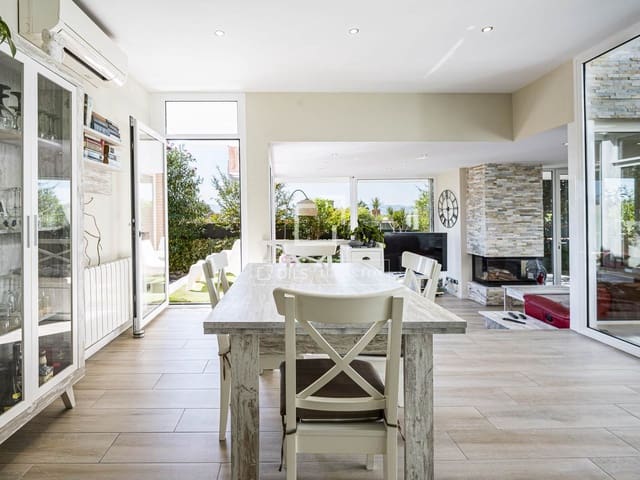 Chalet de 5 habitaciones en Cerdanyola del Vallès en venta con garaje - 980.000 € (Ref: 10052284)