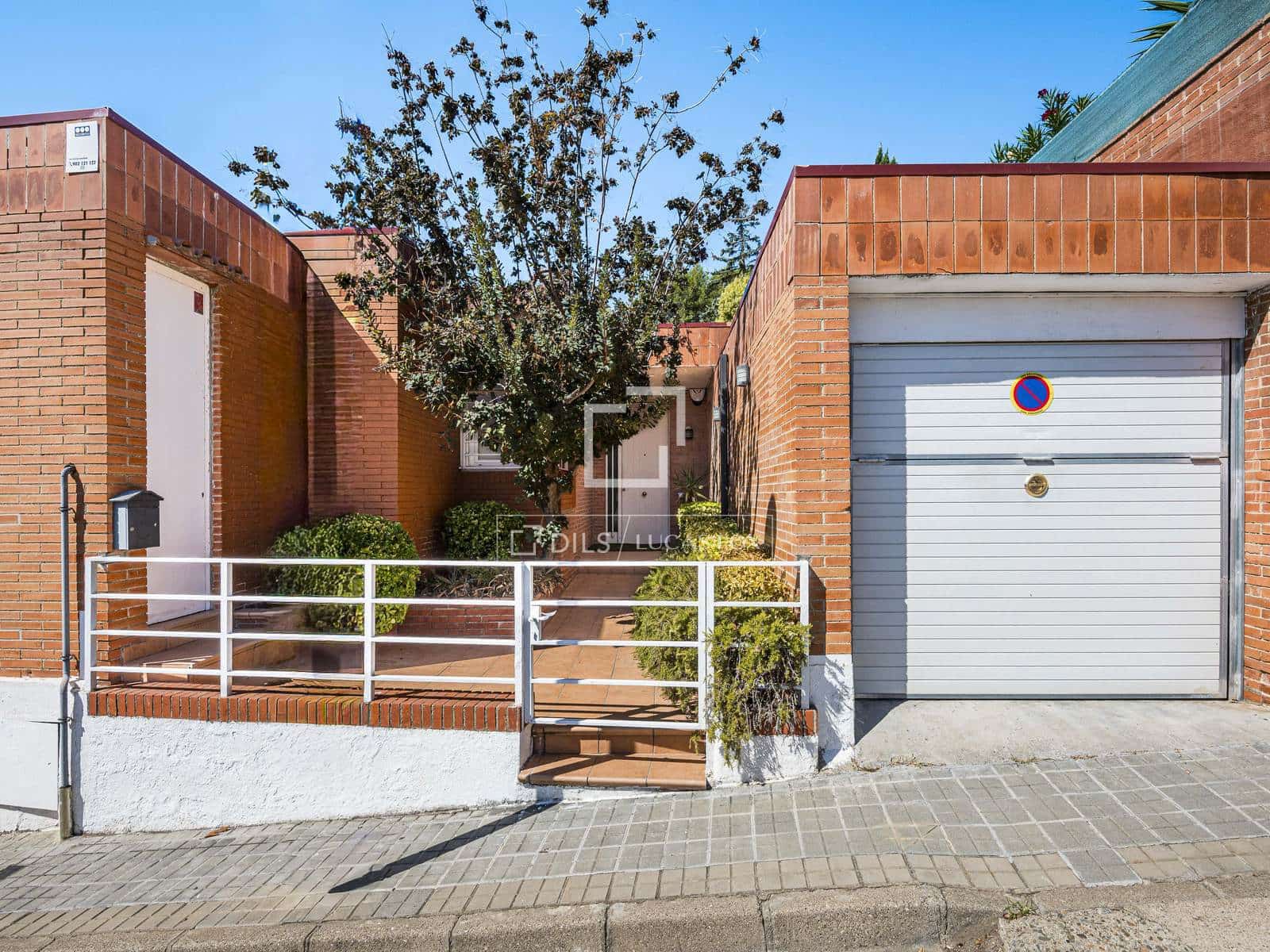 5 bedroom Villa for sale in Cerdanyola del Valles with garage - € 980,000 (Ref: 10052284)