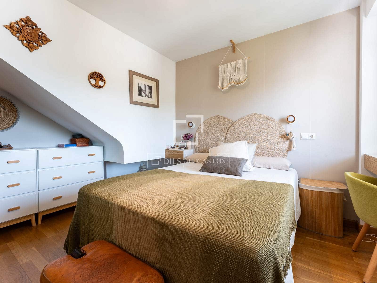 4 Zimmer Apartment zu verkaufen in Malaga Stadt mit Garage - 870.000 € (Ref: 10054423)