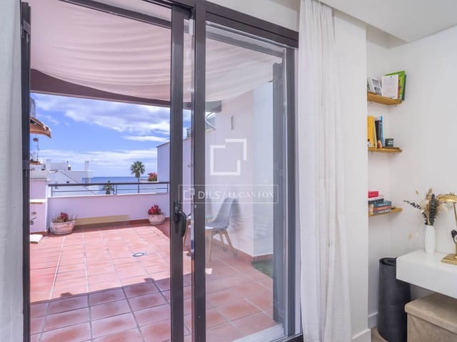 2 bedroom Penthouse for sale in Casares with pool garage - € 520,000 (Ref: 10057157)