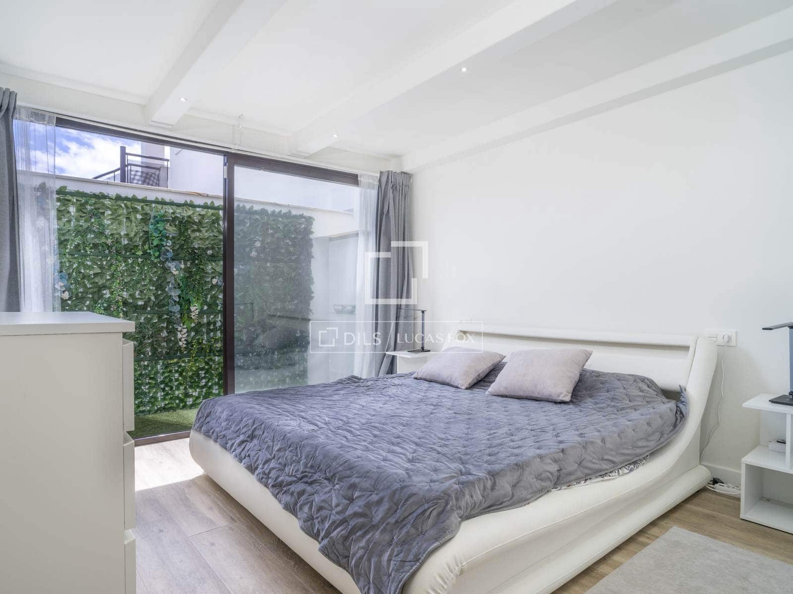 2 bedroom Penthouse for sale in Casares with pool garage - € 520,000 (Ref: 10057157)