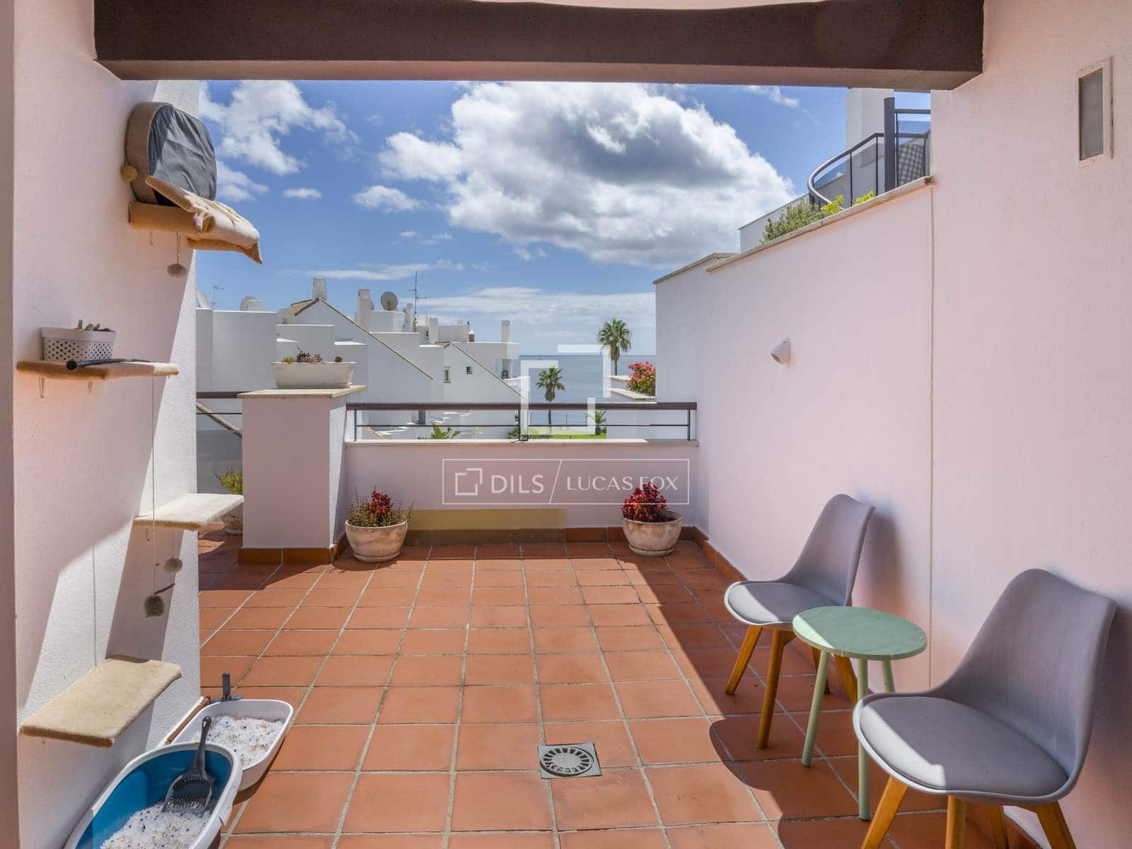 2 bedroom Penthouse for sale in Casares with pool garage - € 520,000 (Ref: 10057157)