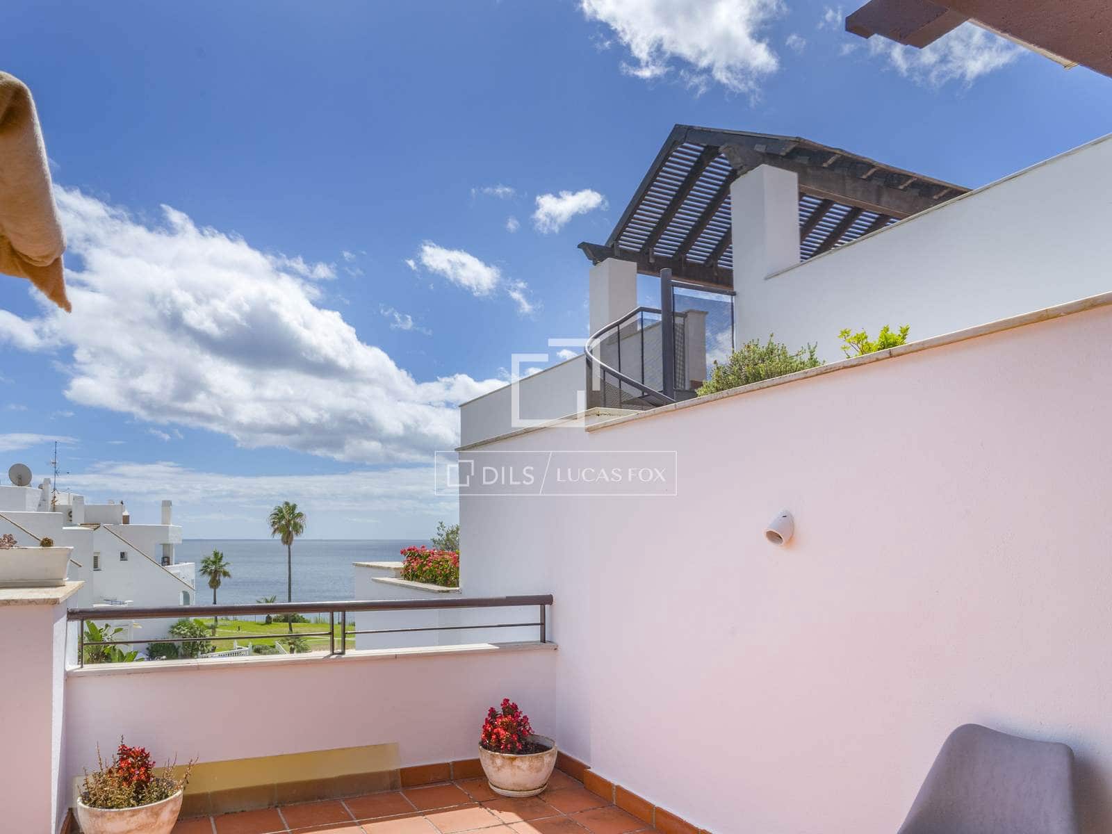 2 bedroom Penthouse for sale in Casares with pool garage - € 520,000 (Ref: 10057157)