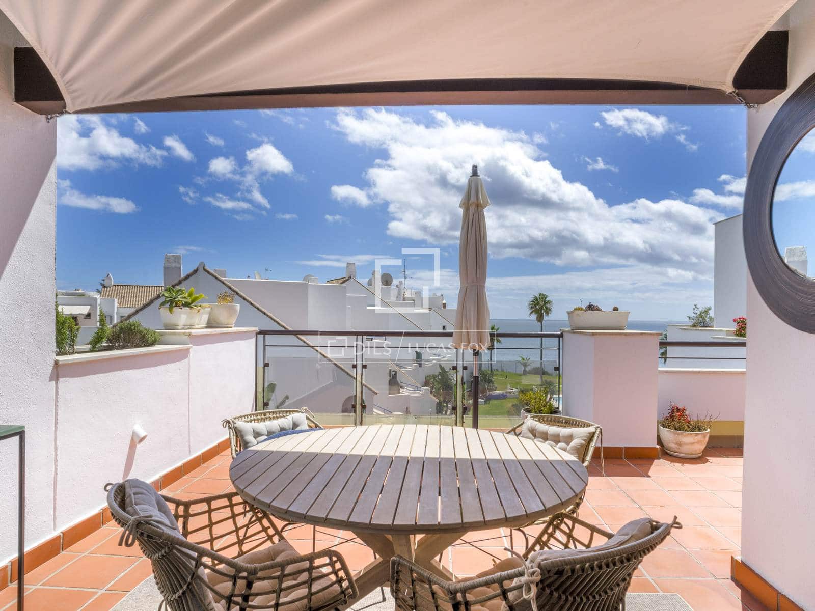 2 bedroom Penthouse for sale in Casares with pool garage - € 520,000 (Ref: 10057157)