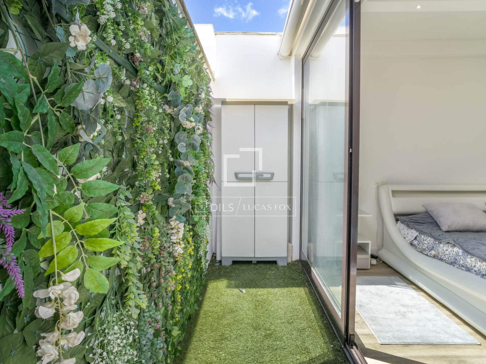 2 bedroom Penthouse for sale in Casares with pool garage - € 520,000 (Ref: 10057157)