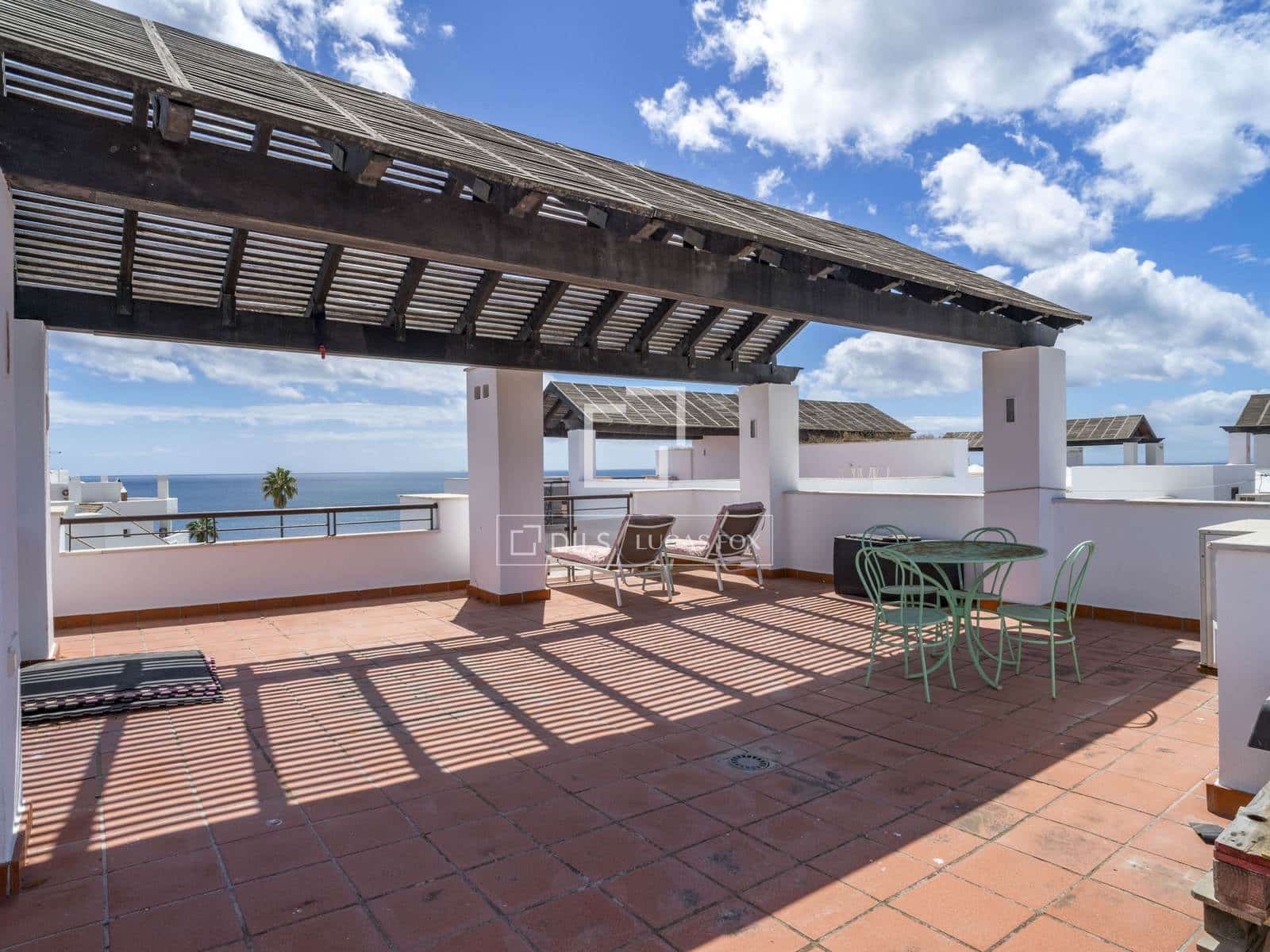 2 bedroom Penthouse for sale in Casares with pool garage - € 520,000 (Ref: 10057157)