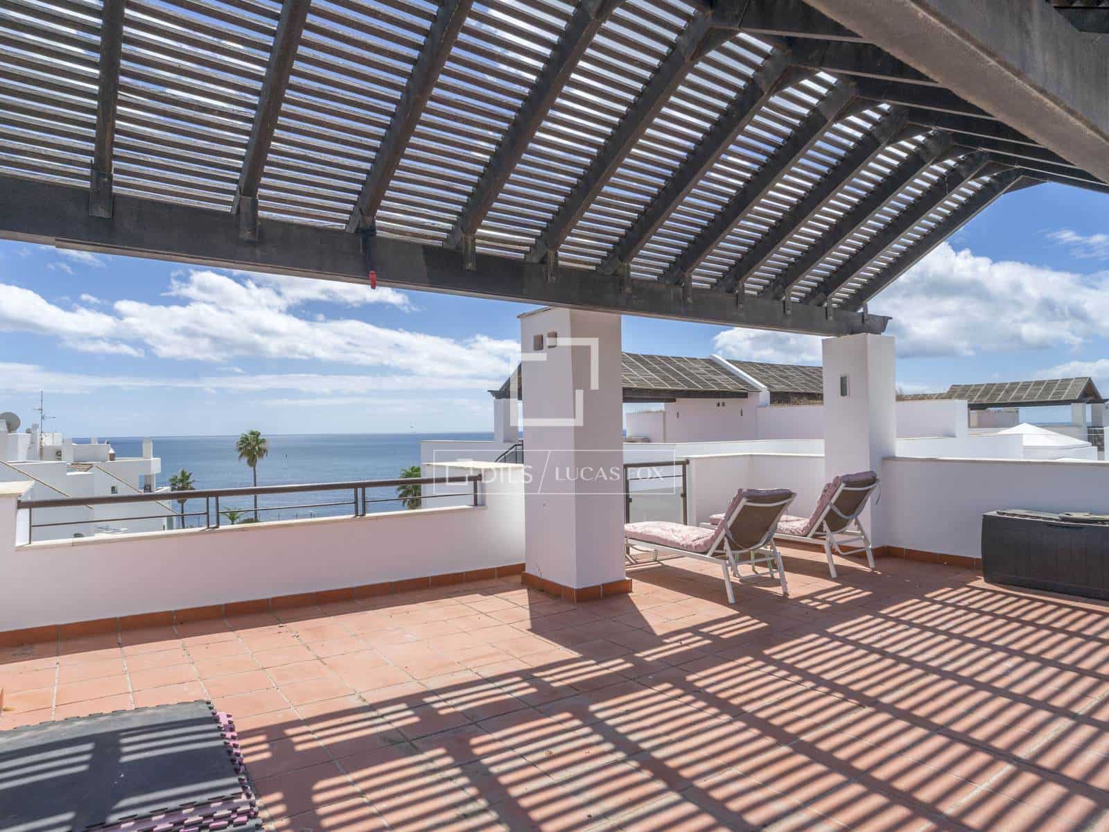 2 bedroom Penthouse for sale in Casares with pool garage - € 520,000 (Ref: 10057157)