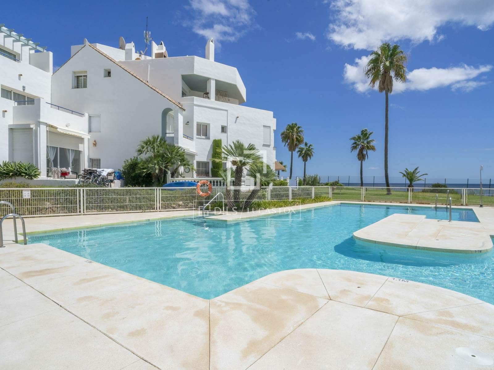 2 bedroom Penthouse for sale in Casares with pool garage - € 520,000 (Ref: 10057157)