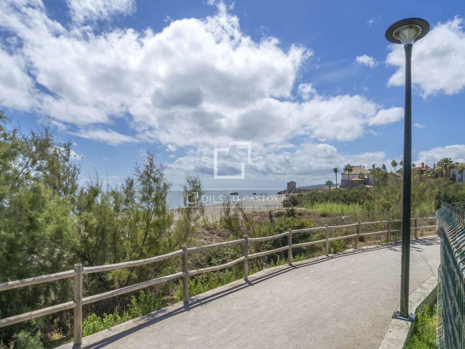 2 bedroom Penthouse for sale in Casares with pool garage - € 520,000 (Ref: 10057157)
