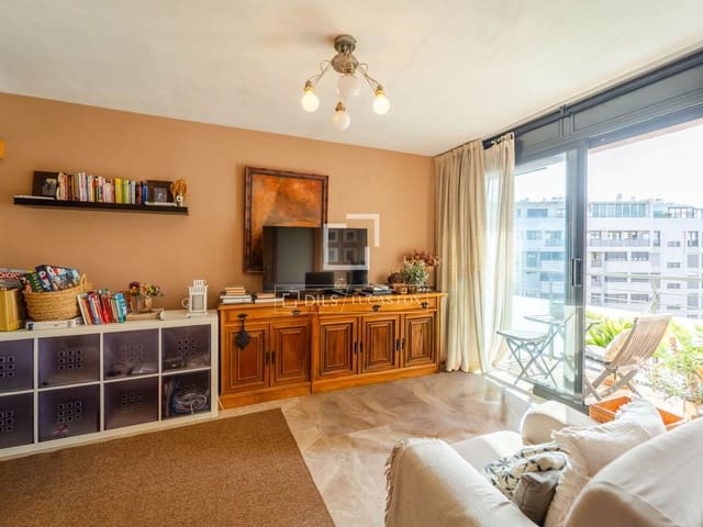 3 bedroom Penthouse for sale in Valencia city with pool garage - € 900,000 (Ref: 10057159)