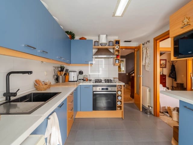 3 bedroom Penthouse for sale in Valencia city with pool garage - € 900,000 (Ref: 10057159)