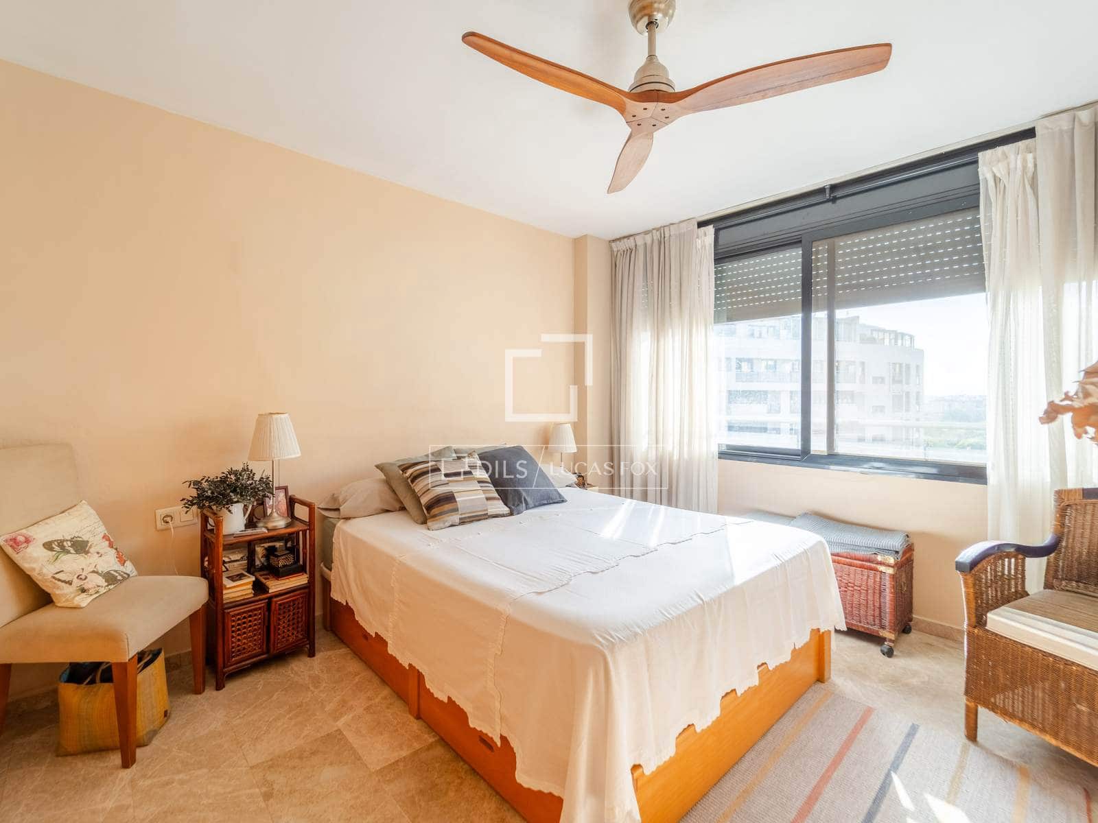 3 bedroom Penthouse for sale in Valencia city with pool garage - € 900,000 (Ref: 10057159)