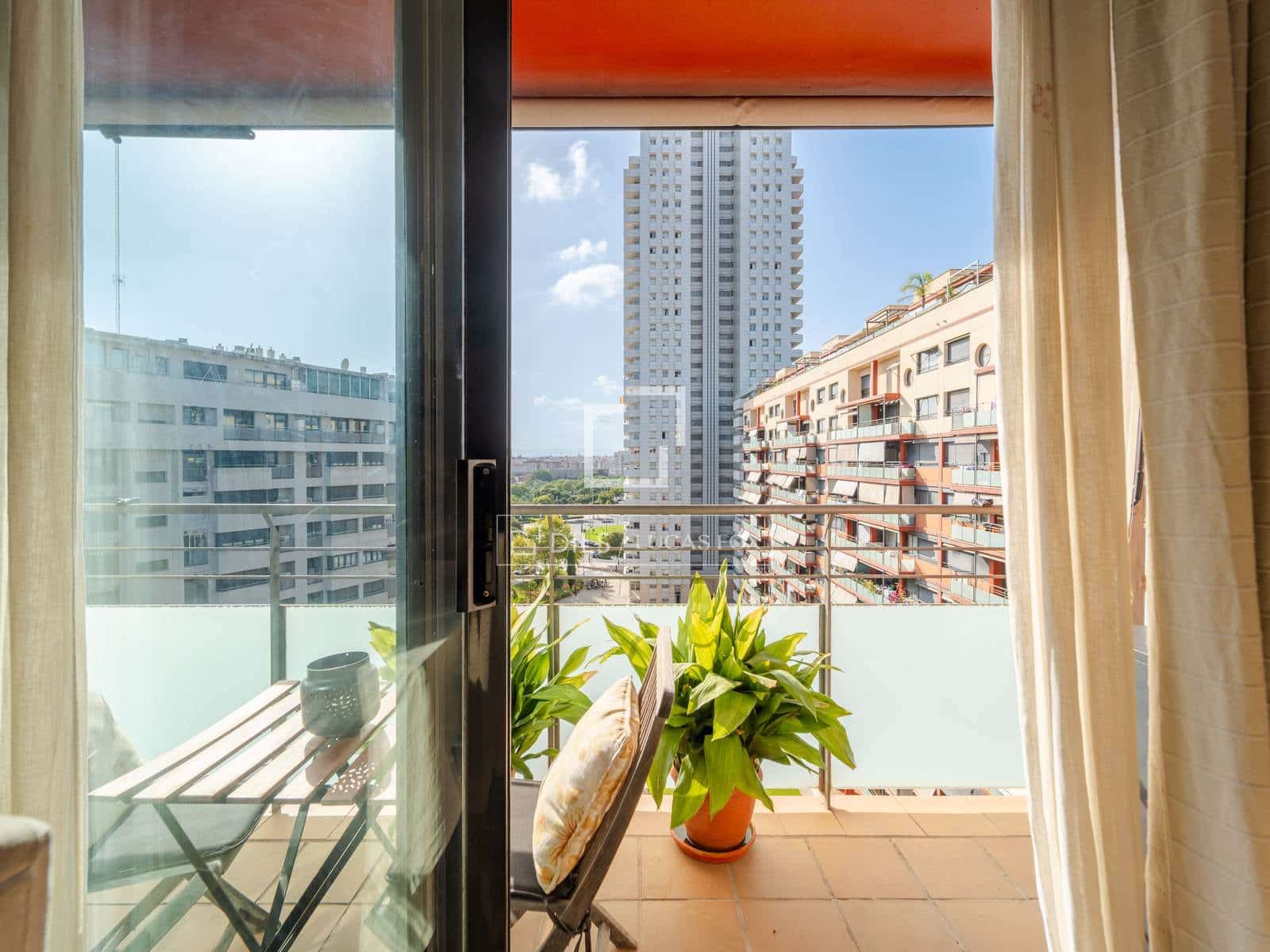 3 bedroom Penthouse for sale in Valencia city with pool garage - € 900,000 (Ref: 10057159)