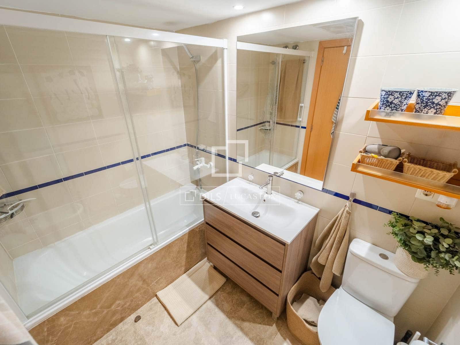 3 bedroom Penthouse for sale in Valencia city with pool garage - € 900,000 (Ref: 10057159)