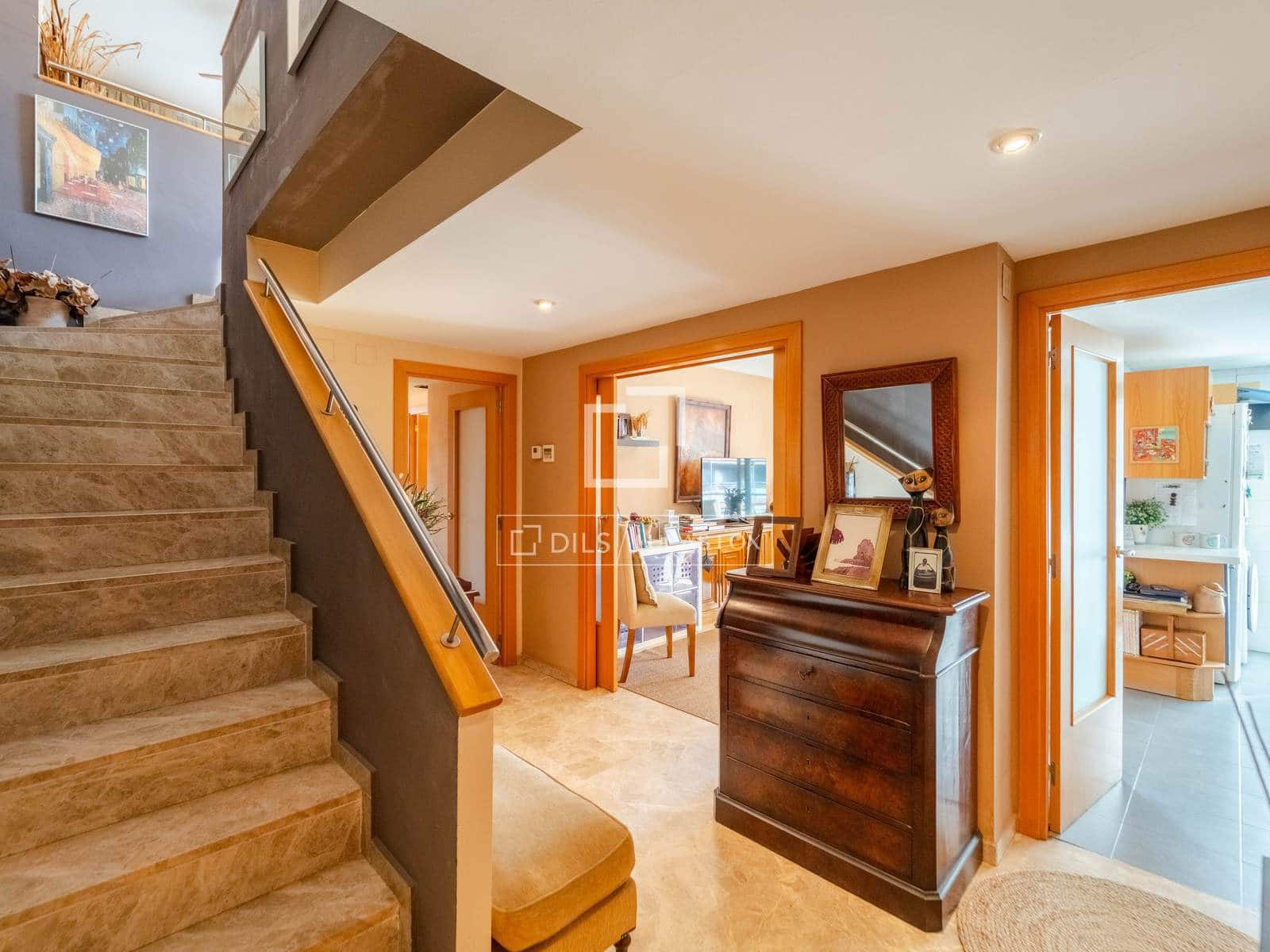 3 bedroom Penthouse for sale in Valencia city with pool garage - € 900,000 (Ref: 10057159)