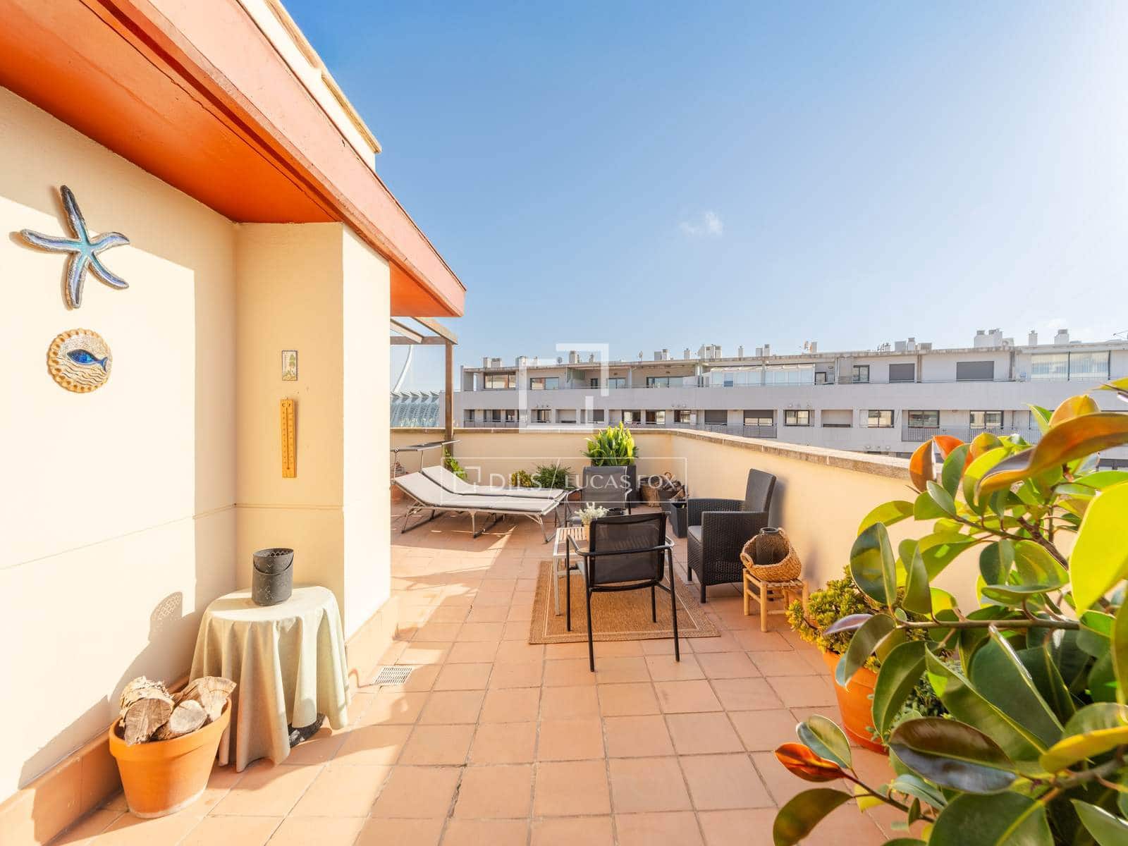 3 bedroom Penthouse for sale in Valencia city with pool garage - € 900,000 (Ref: 10057159)
