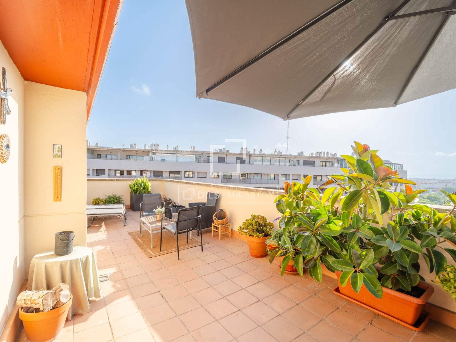 3 bedroom Penthouse for sale in Valencia city with pool garage - € 900,000 (Ref: 10057159)