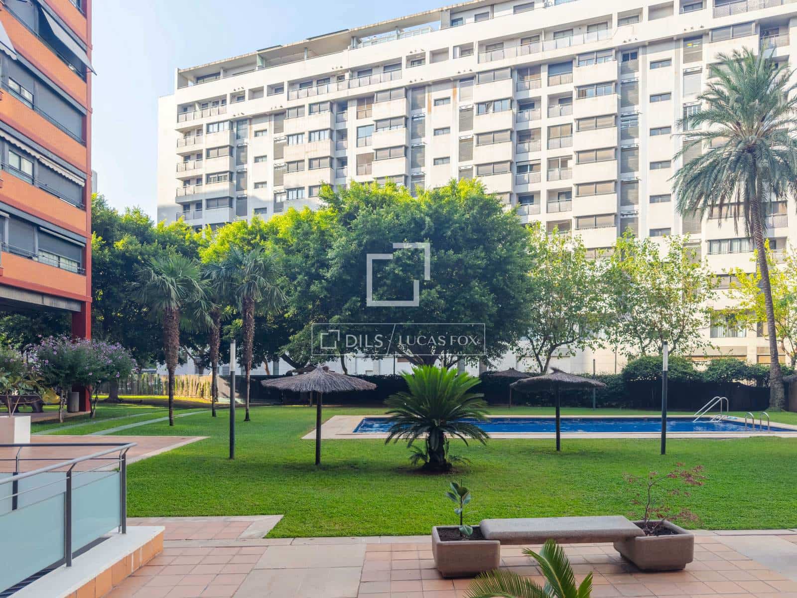 3 bedroom Penthouse for sale in Valencia city with pool garage - € 900,000 (Ref: 10057159)