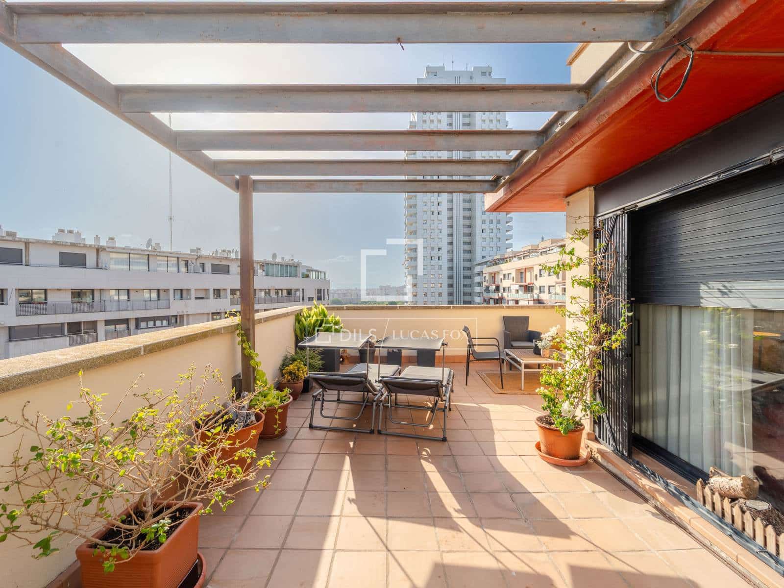 3 bedroom Penthouse for sale in Valencia city with pool garage - € 900,000 (Ref: 10057159)