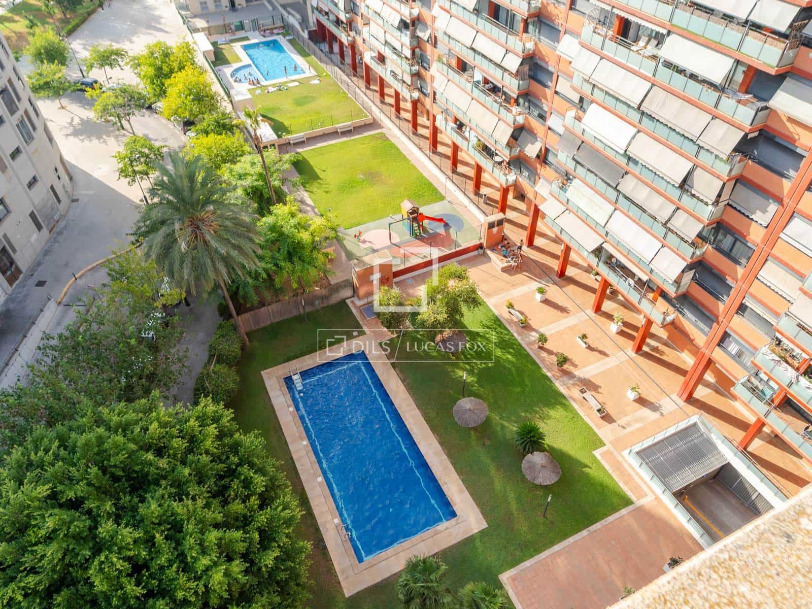 3 bedroom Penthouse for sale in Valencia city with pool garage - € 900,000 (Ref: 10057159)