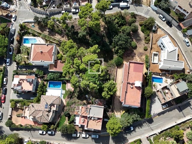 Building Plot for sale in Platja d'Aro, Castell-Platja d'Aro - € 250,000 (Ref: 10057160)